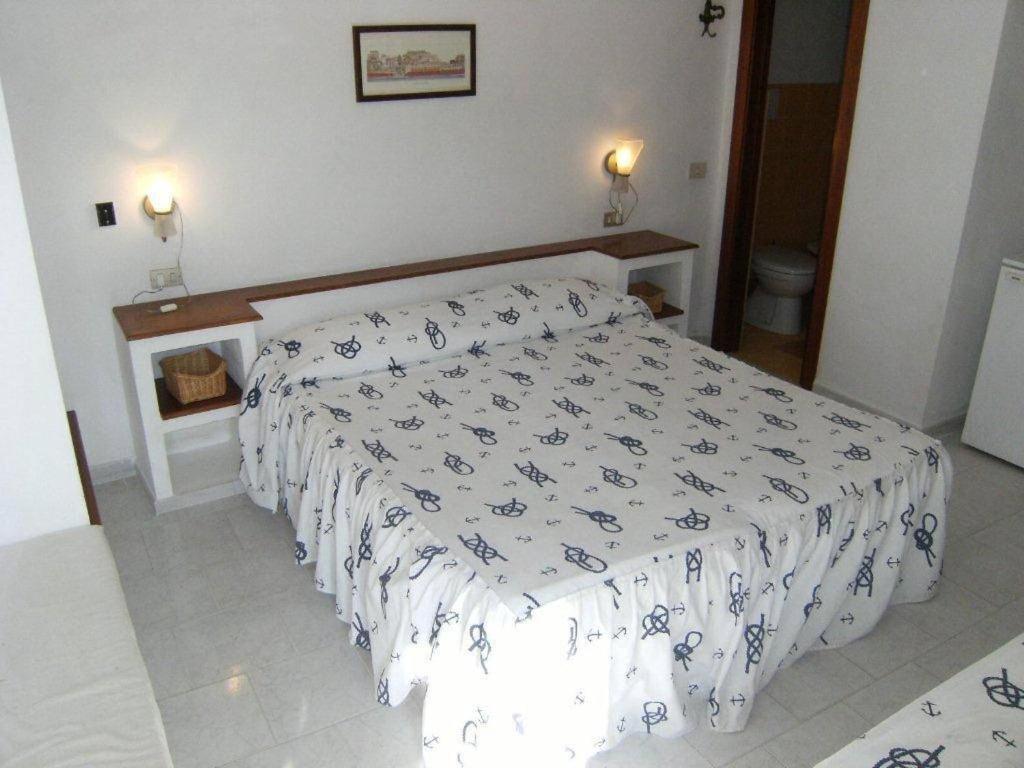 Ponza Inn- Casa Giovanna מראה חיצוני תמונה