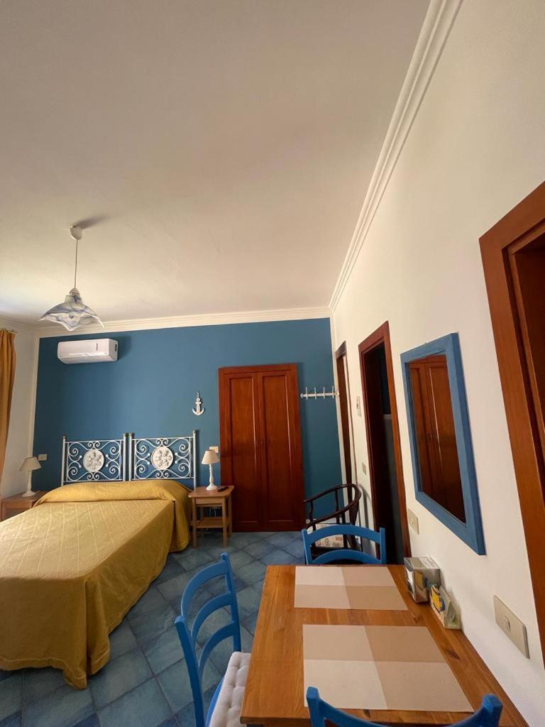 Ponza Inn- Casa Giovanna מראה חיצוני תמונה